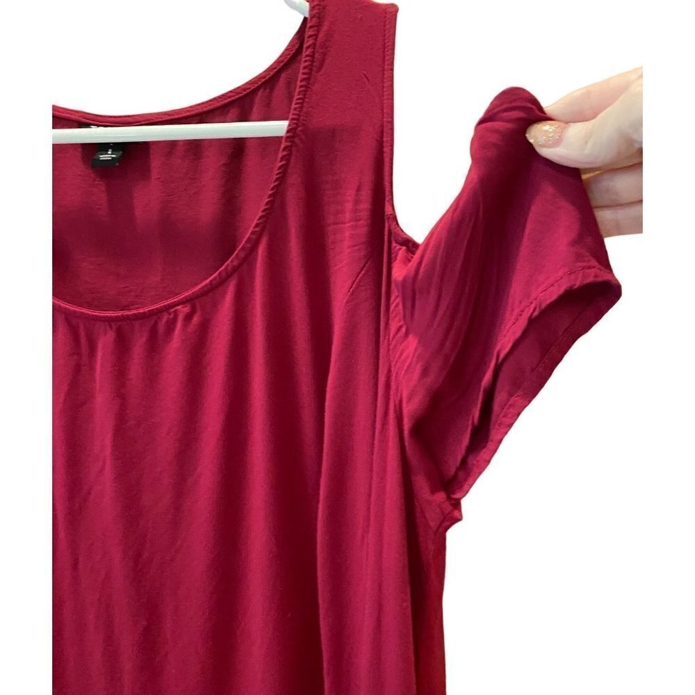 TORRID Women's Mid Dress Size 1, Burgundy, Cold Shoulder/short sleeve, handkerch - Picture 4 of 7